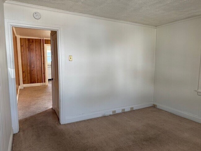 Foto del edificio - Welcome to our charming 2-bedroom, 1-bathr...