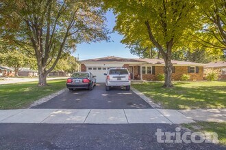 Building Photo - 621 Aberdeen Dr