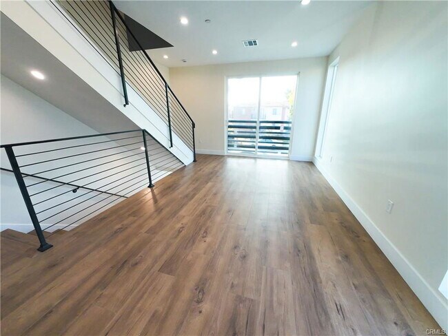 Building Photo - 6628 Camellia Ave