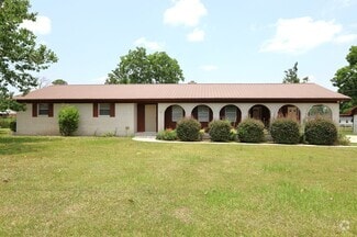 Building Photo - 3101 Wallace Dr