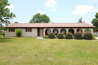 Building Photo - 3101 Wallace Dr