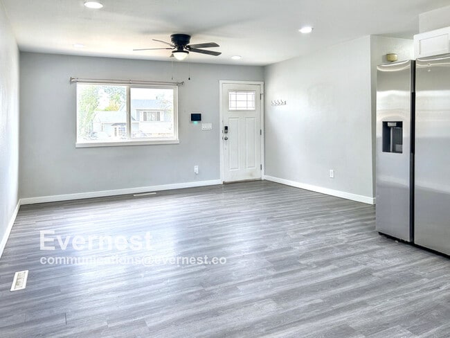 Foto del edificio - Cozy 3-Bedroom, 1-Bathroom Home in a Conve...