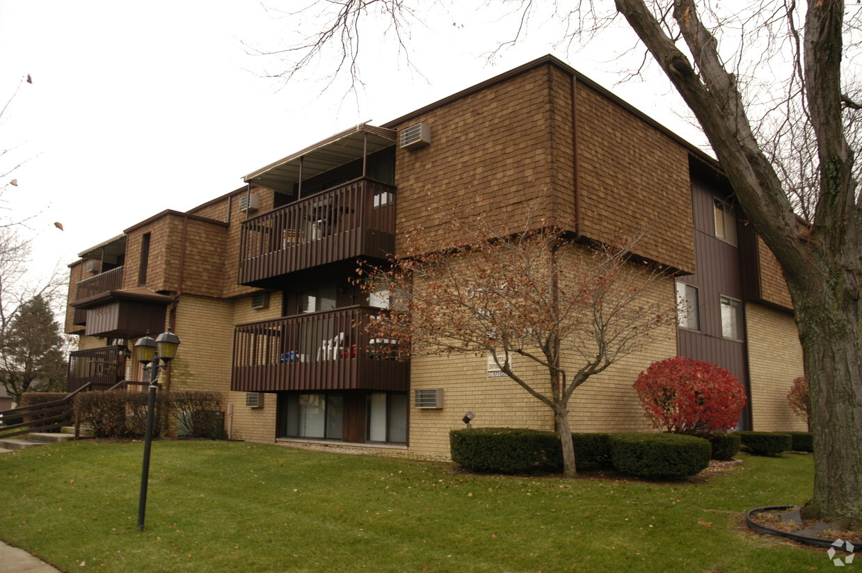 Primary Photo - Oneida West Manor