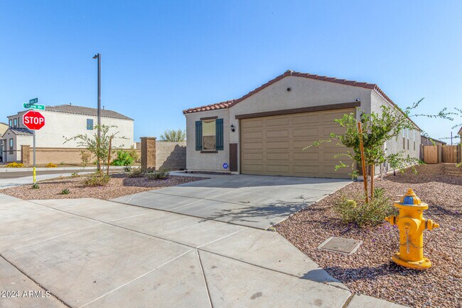 Building Photo - 12357 W Kaler Dr