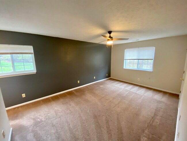 Building Photo - 175 Cave Run Dr