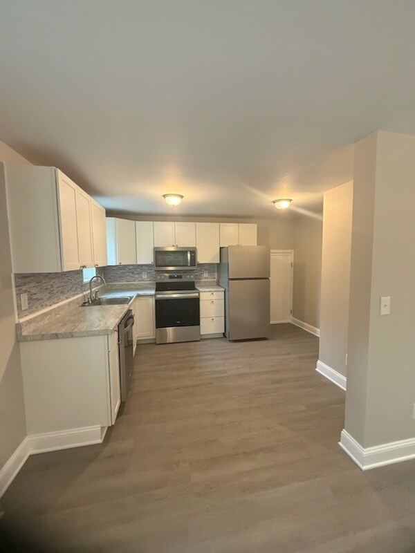 Foto del edificio - 1300-1330 Windsor Avenue - 1314B