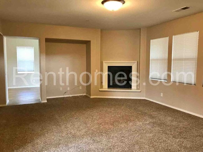 Building Photo - 5539 Alexandrine Ct