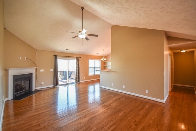 Building Photo - 45 Eisenhower Ct