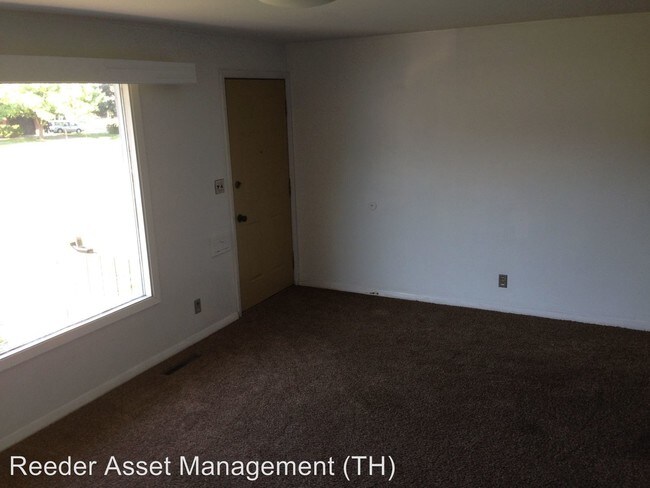 Building Photo - 225 E 900 N