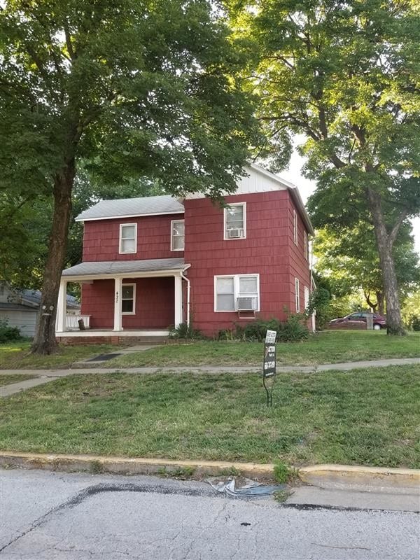 5 Broom 2 Bath Close To Campus House Rental in Warrensburg, MO