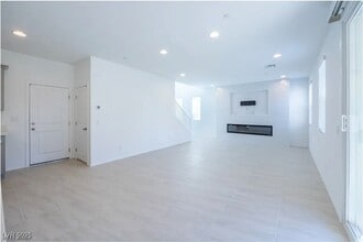 Building Photo - 10407 Sadie Blake Ave