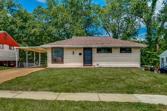 Building Photo - 5685 Parchester Dr