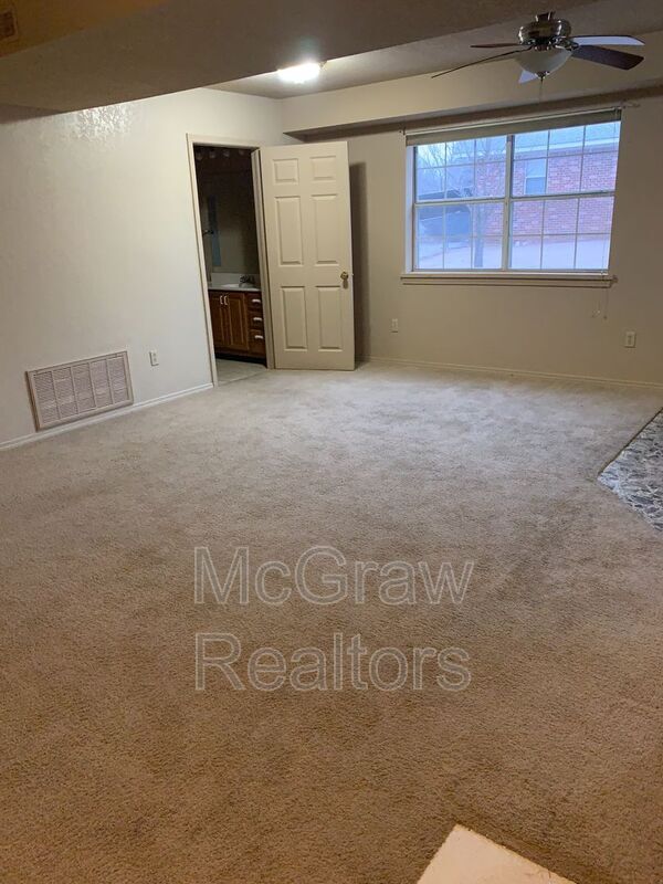 Building Photo - 13220 CR 1561