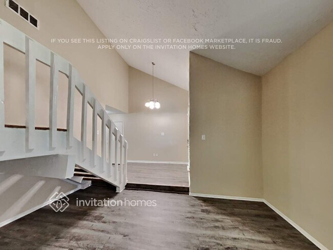 Foto del edificio - 16014 Logan Rock Rd