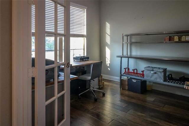 Foto del edificio - 3001 Crestwater Ridge