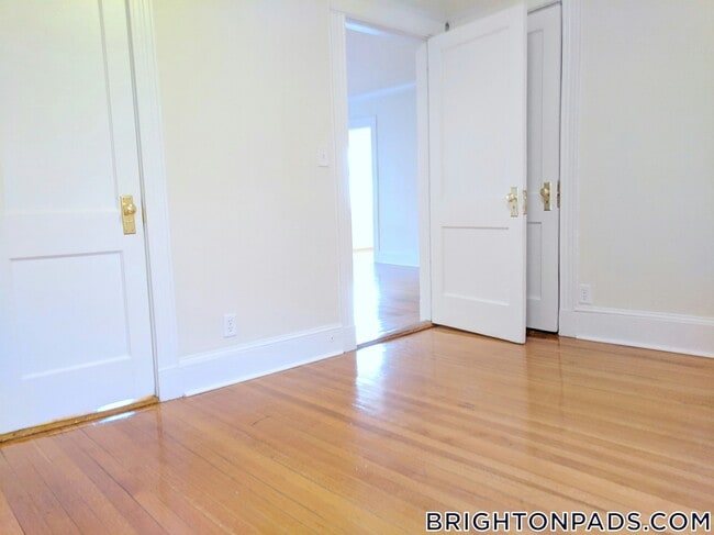 Building Photo - 88 Washington St