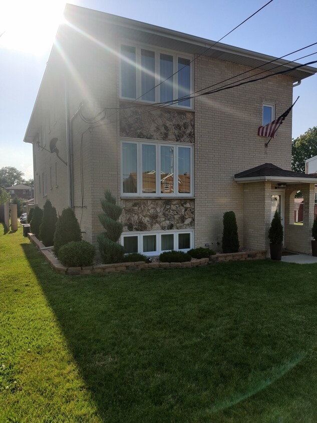 Primary Photo - 7754 Oak Grove Ave