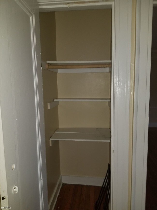 Foto del edificio - 1 br, 1 bath  - 34 Hotchkiss St c3