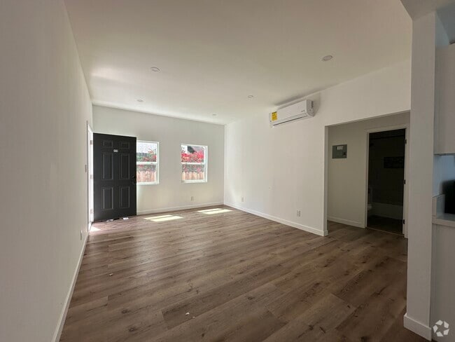 Building Photo - 455 W Cowles St