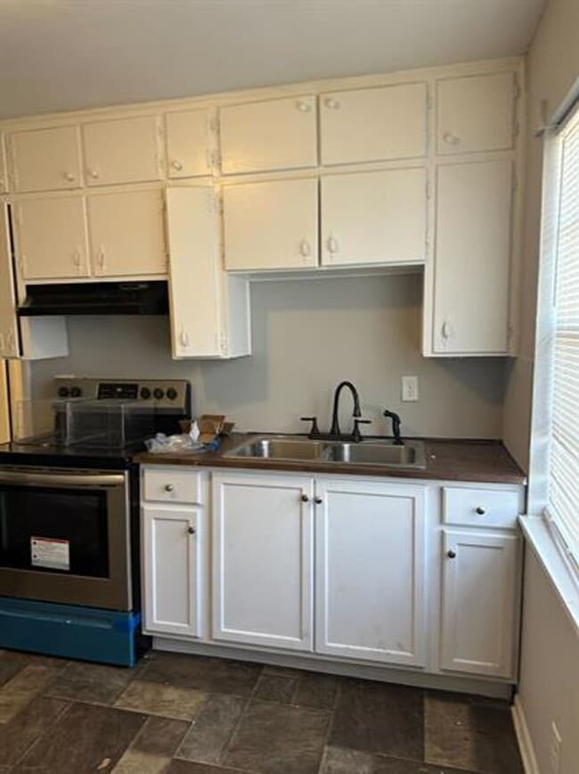 Foto del edificio - 737 47th St N