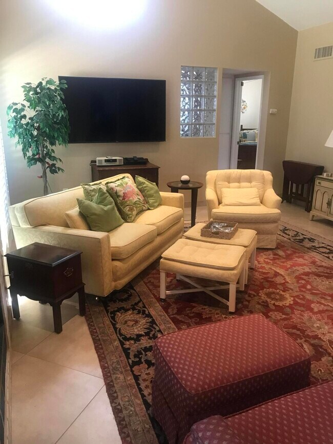 Foto del edificio - 3505 Ridgeview Cir S