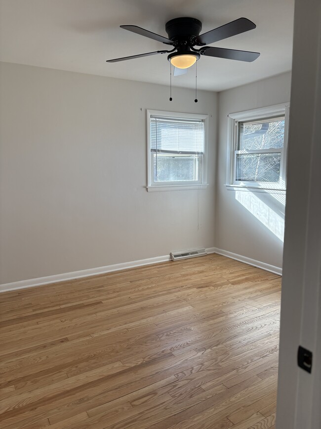 Main Bedroom - 9109 W Cleveland Ave