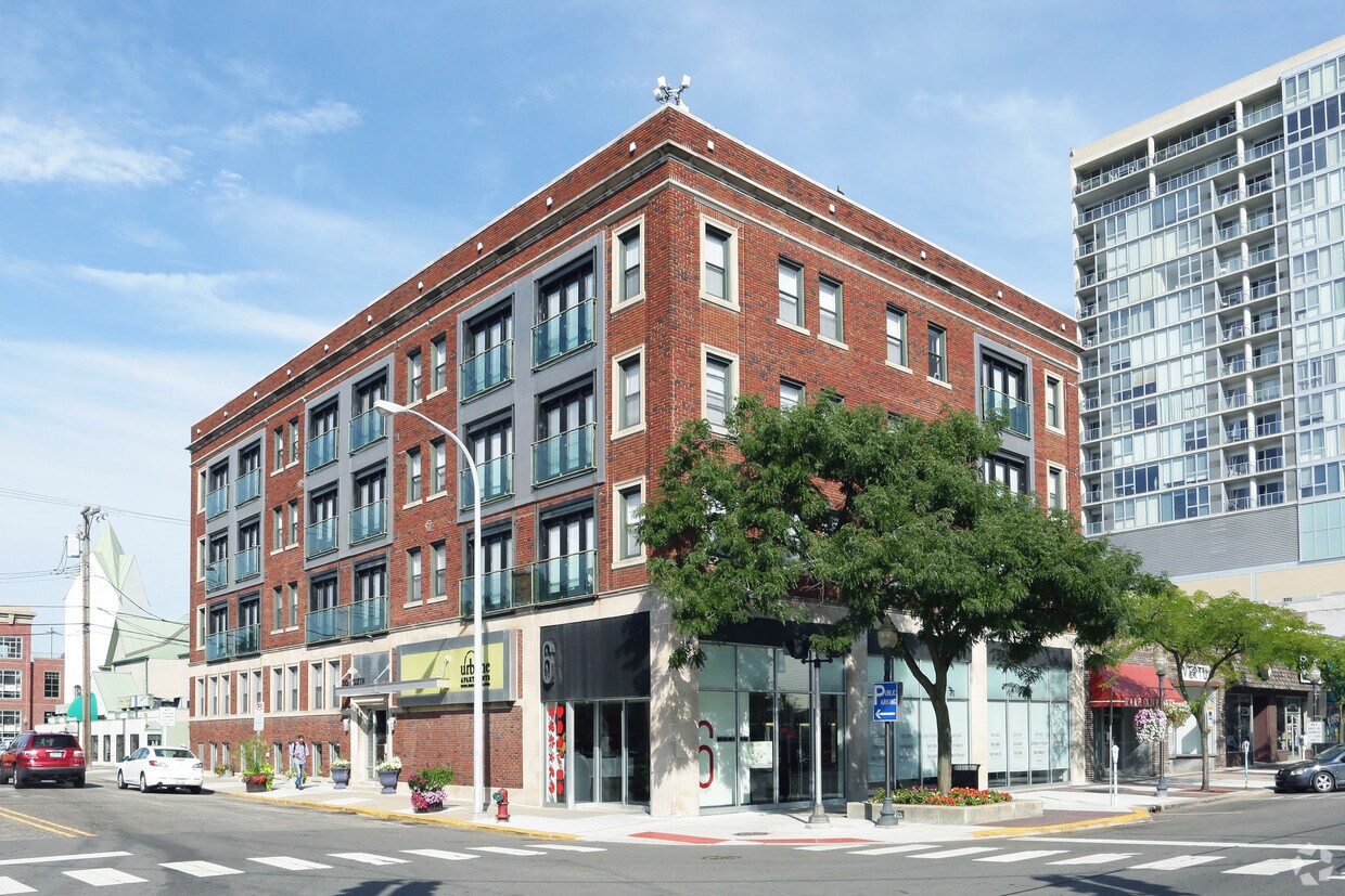 Urbane Washington Apartments Royal Oak Mi Apartments Com