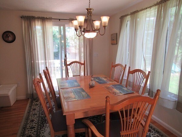 Foto del edificio - 75 Hunters Brook Rd