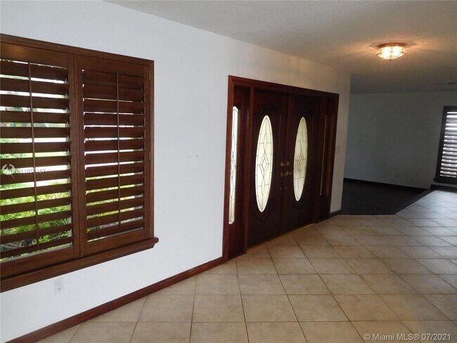 Building Photo - 8230 SW 48th St