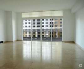 Building Photo - 901 Brickell Key Blvd