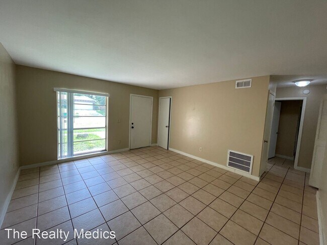 Foto del edificio - 3 br, 2 bath House - 5861 Elon Dr