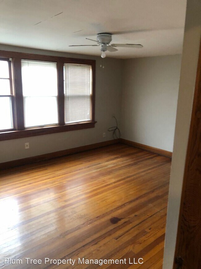 Building Photo - 2 br, 1 bath House - 19 Maplelawn Dr.