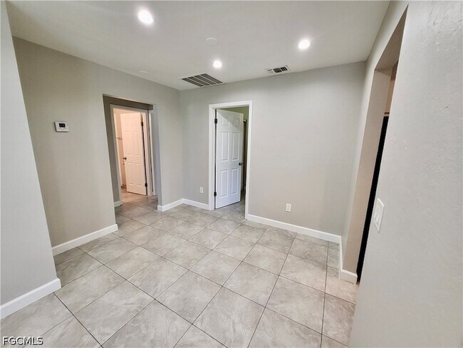 Foto del edificio - 4184 Pine Drop Ln