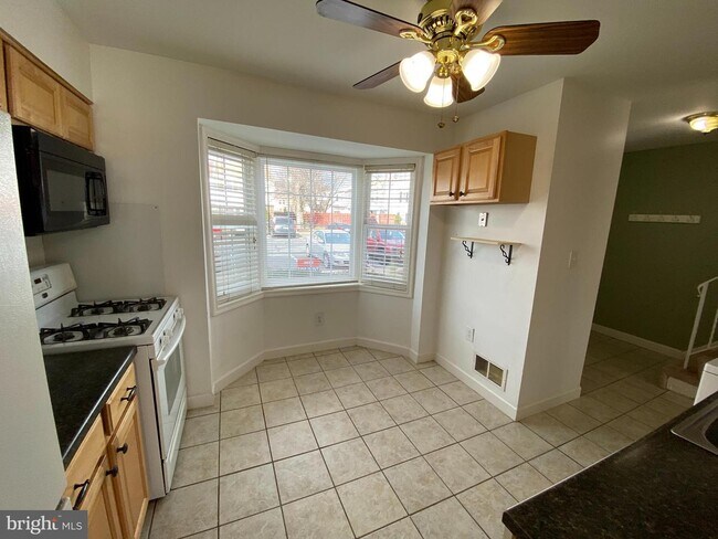 Building Photo - 10129 Irongate Way