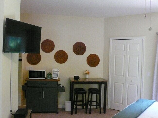 Foto del edificio - 8228 Mulligan Cir