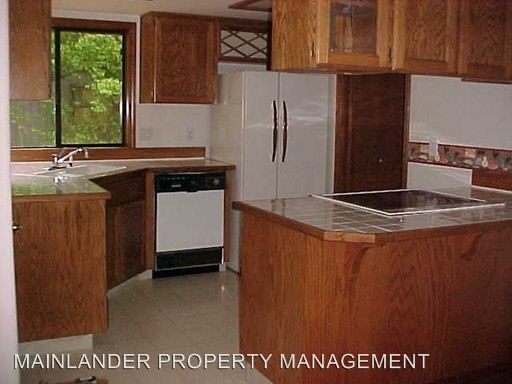 Building Photo - 7651 SW Wimbledon Cir N