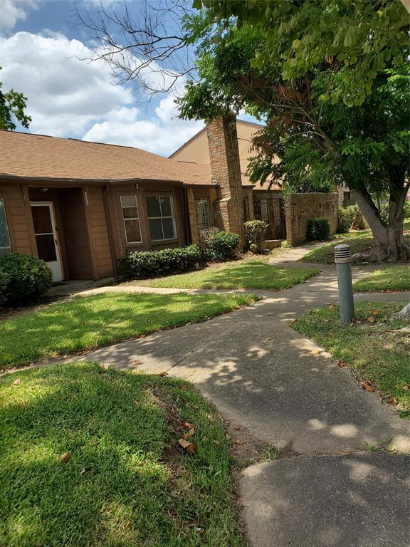 Foto del edificio - 8532 Maplecrest Dr