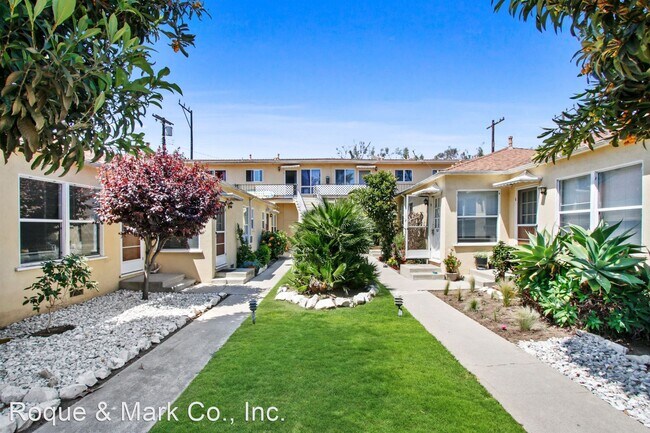 Building Photo - 1 br, 1 bath Apartment - 551-557 3/4 Washi...