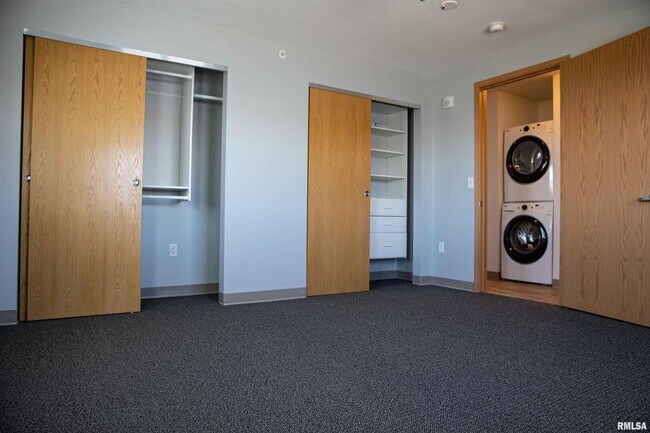 Foto del edificio - 2900 River Dr