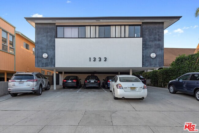 Foto del edificio - 1333 S Ogden Dr