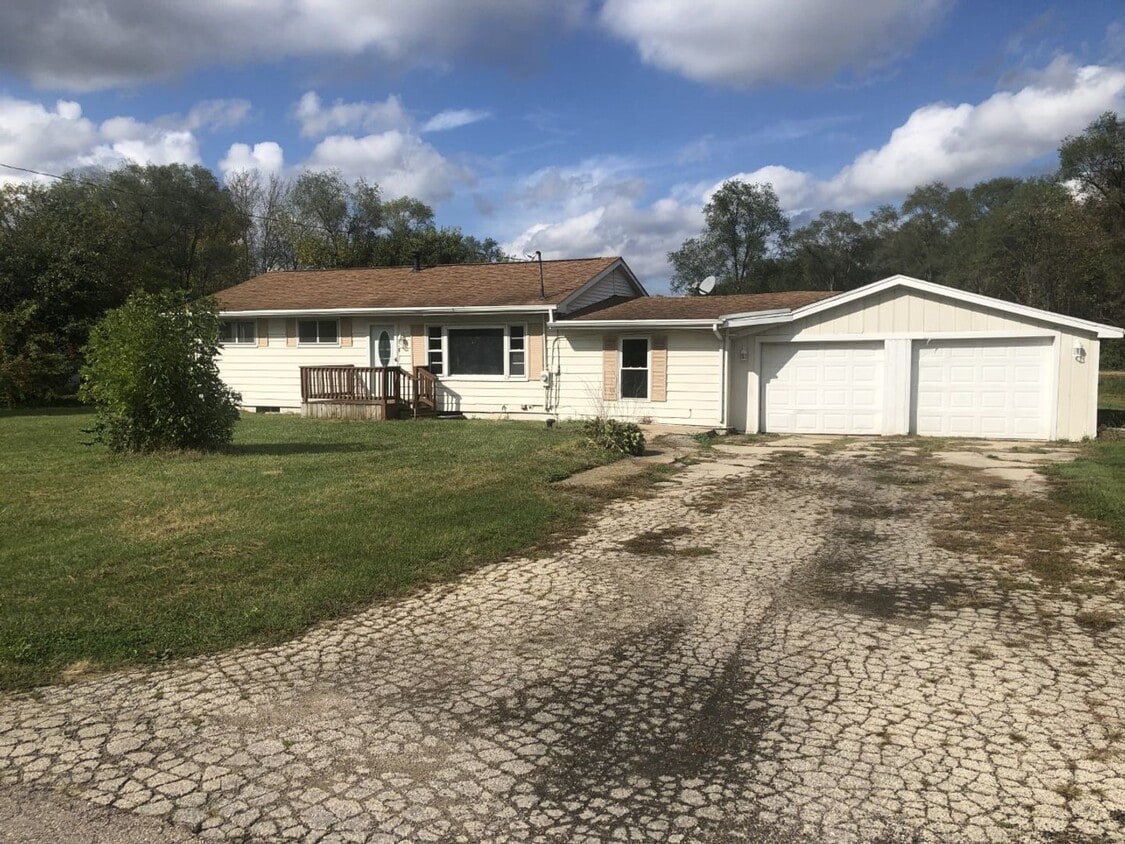 5354 Degroff St, Roscoe, IL 61073 House Rental in Roscoe, IL