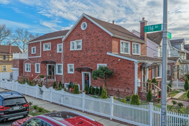 Foto del edificio - 116-01 221st St