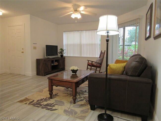 Foto del edificio - 12640 Equestrian Cir