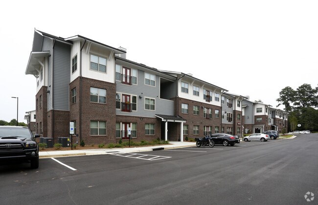 Foto del edificio - Campus West at Tryon