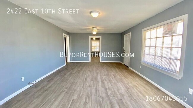 Foto del edificio - Handyman Special $99 Move in + Admin Fee /...