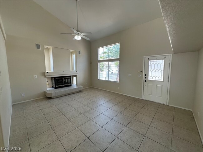 Foto del edificio - 8669 Raindrop Canyon Ave