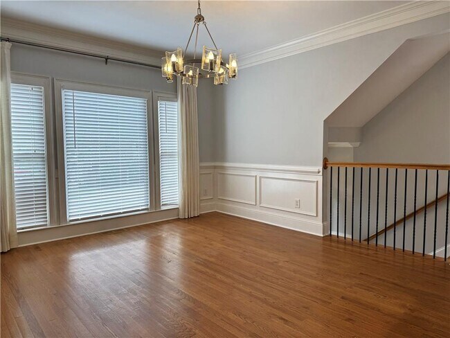 Building Photo - 871 Lenox Ct NE