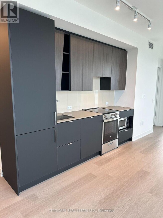Photo du bâtiment - 4703-3883 QUARTZ Rd