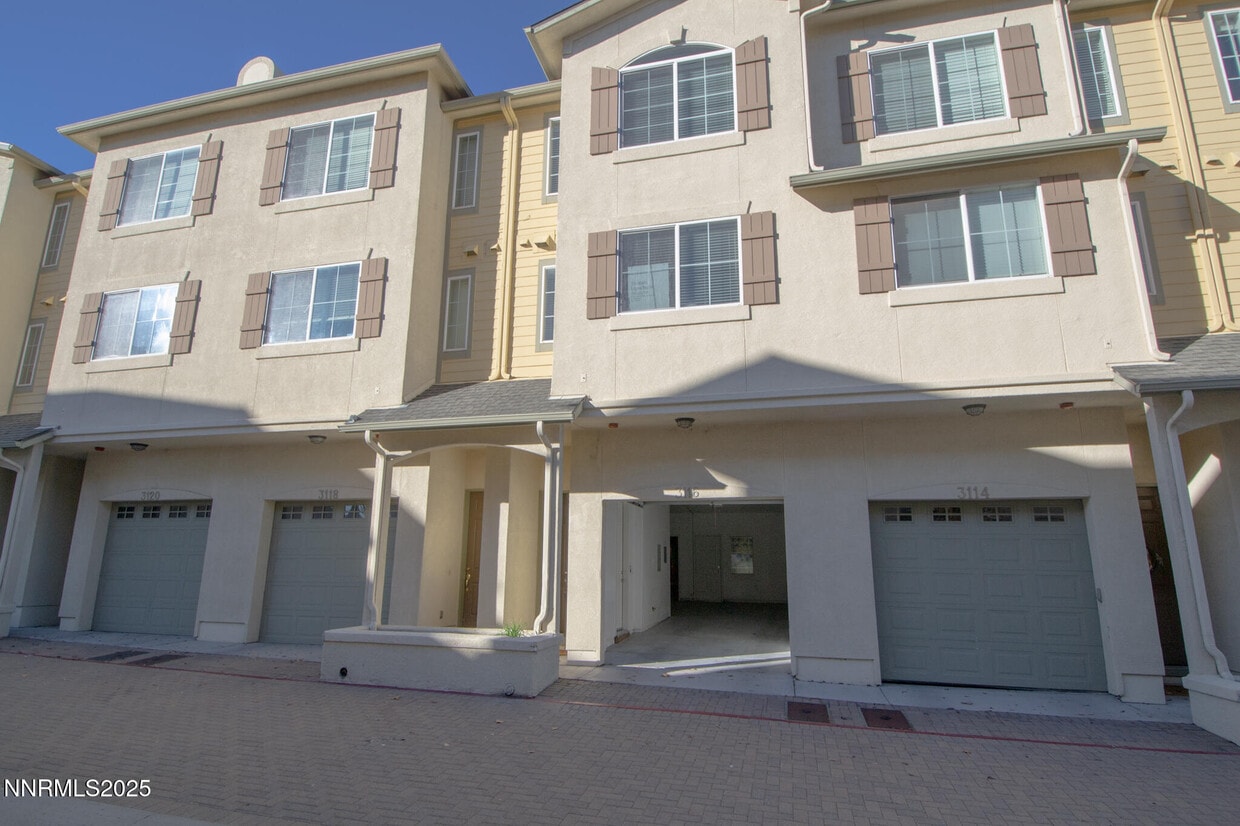 Foto principal - 3116 Sterling Ridge Cir