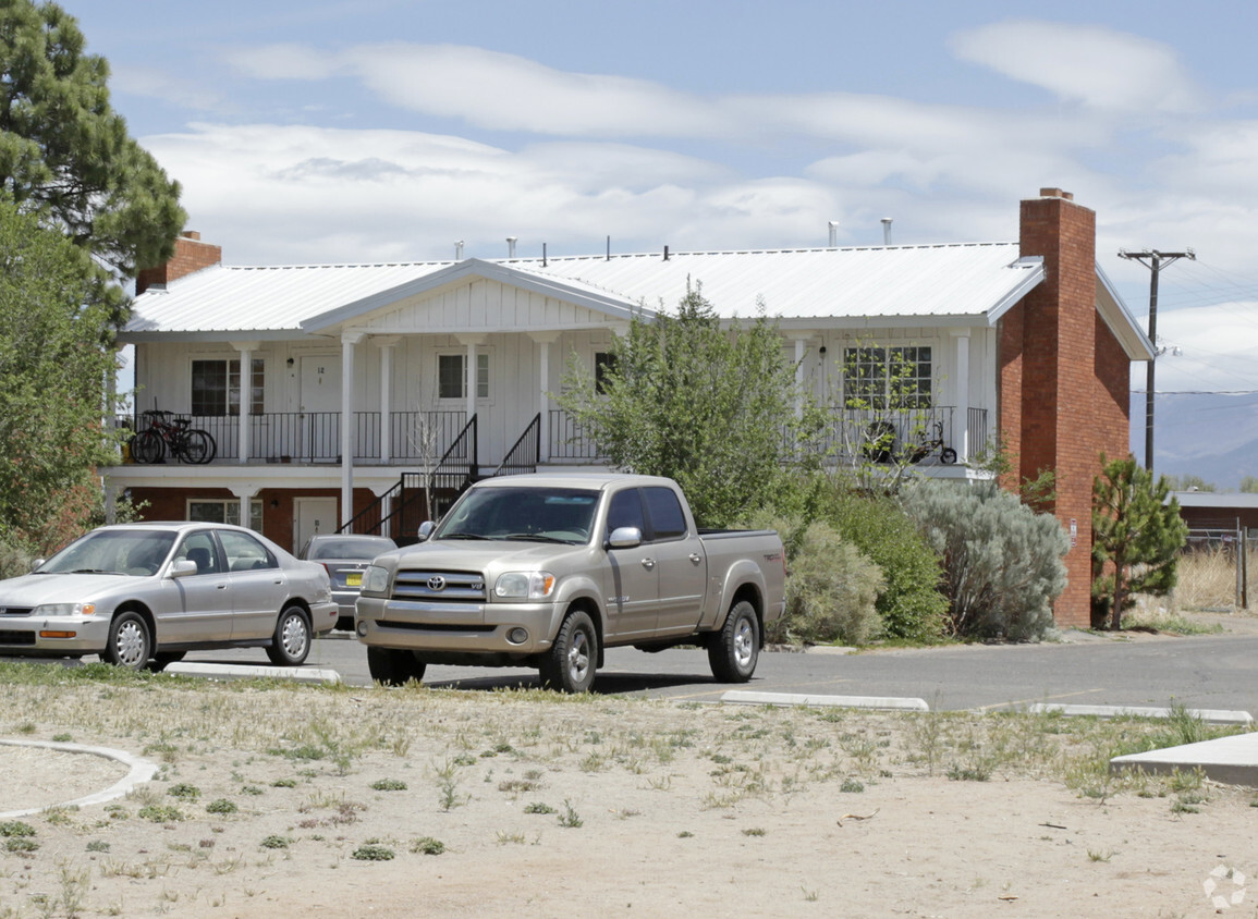 Foto del edificio - Country Club Apartments